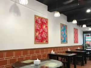 何家食堂