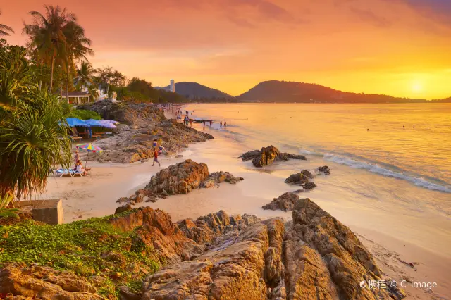 Sunset Sightseeing on Phuket Beach