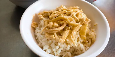 梁記嘉義雞肉飯