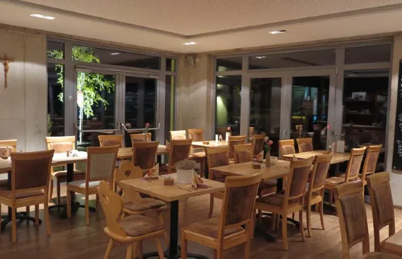 蘭德嘎斯霍夫祖姆赫斯晨酒店