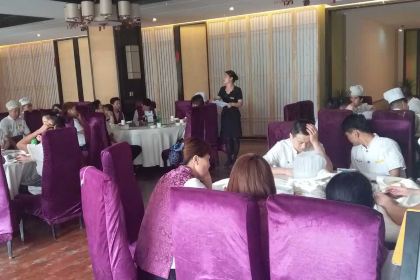 仲记酒楼(玉凤路店)