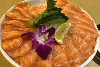 萬歲料理迴轉壽司(華貿店)