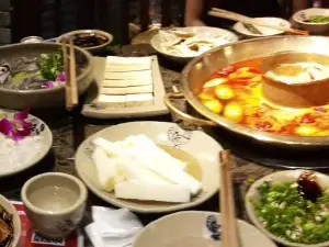 小龙坎老火锅(东坡外滩店)