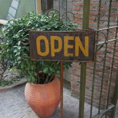 Le Petite Fontaine User Photo