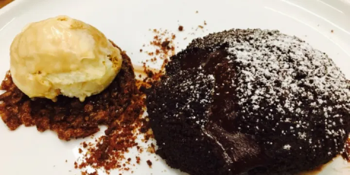 Edge Bar & Restaurant