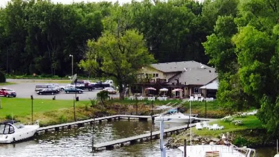 Harbor Bar, Restaurant, and Marina