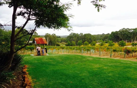 Fairbrossen Winery & Cafe