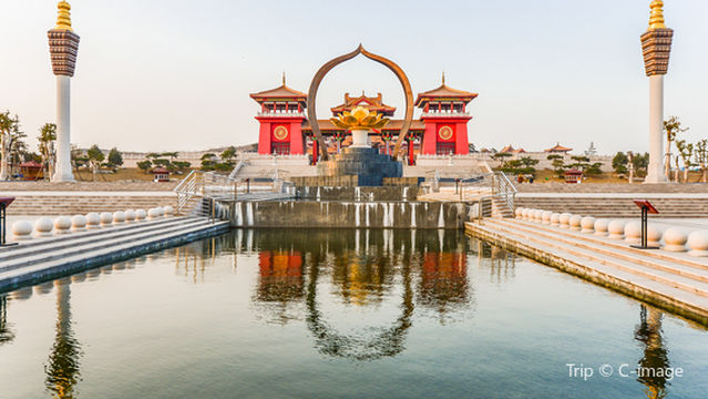 Pantao Mountain Buddhist Cultural Scenic Area