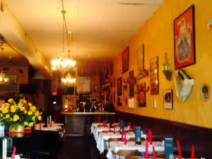 Manolo's Italian Restaurant