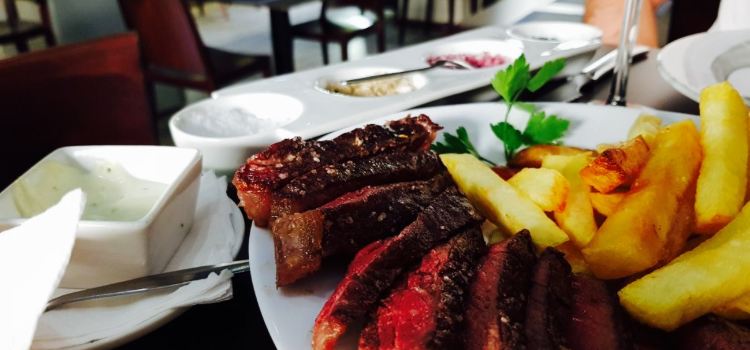 La Bodeguita Grill