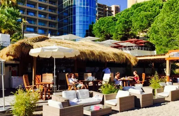 Adamas Beach Lounge