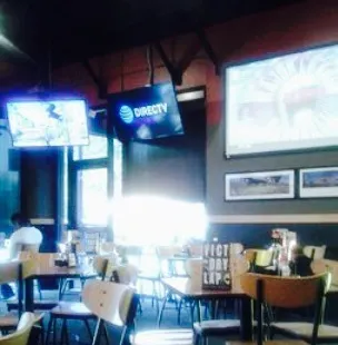 Buffalo Wild Wings Grill & Bar