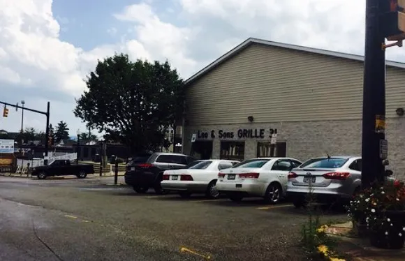 Leo and Sons Grill 31