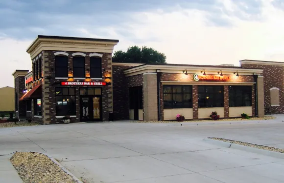 4 Brothers Bar & Grill