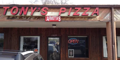 Tony's Pizza
