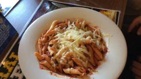 Coral Cafe & Bistro in Godollo