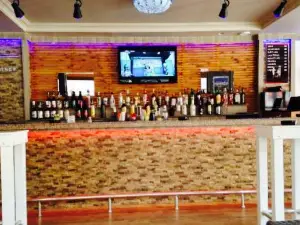 Corner cafe bar restaurant sarigerme