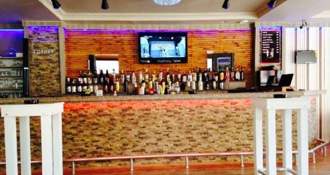 Corner cafe bar restaurant sarigerme