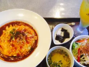 Dining Tatchi