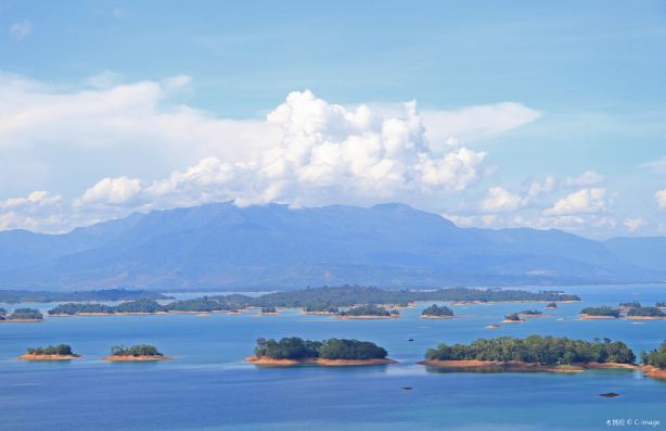 Nam Ngum Reservoir