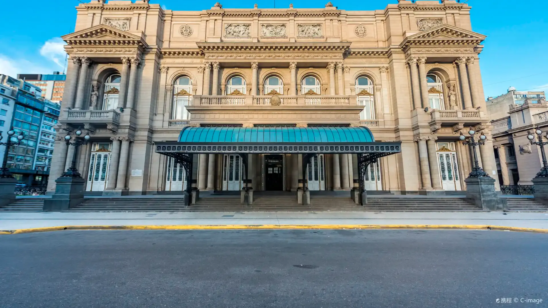 Hotels near Teatro Colón