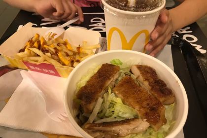 麥當勞（江東中路有加利店）