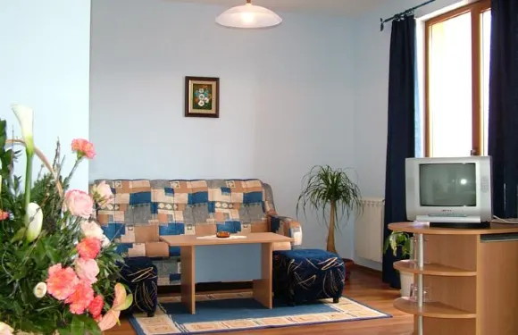 埃馬裏1號家庭酒店