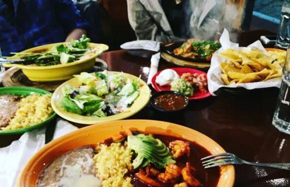 La Pinata 6 Mexican Restaurant & Tequila Bar