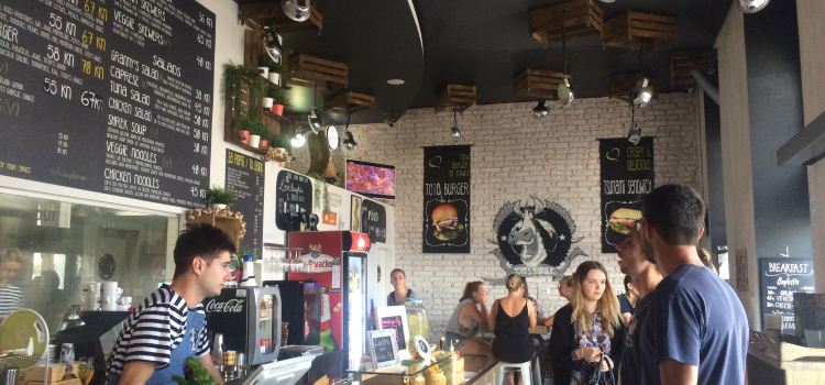 Toto's Burger Bar