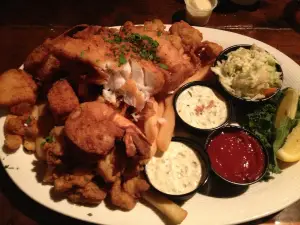 Pearl Restaurant & Bar