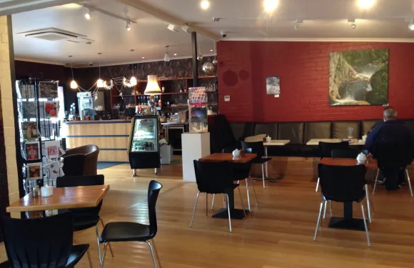 Artifakt Gallery and Cafe