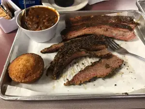 Smoking Pig BBQ
