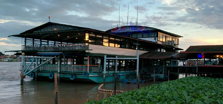 River Side Restaurant