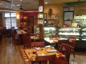 Square Market & Cafe