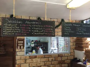 Roggenbrot Artisan Bakery