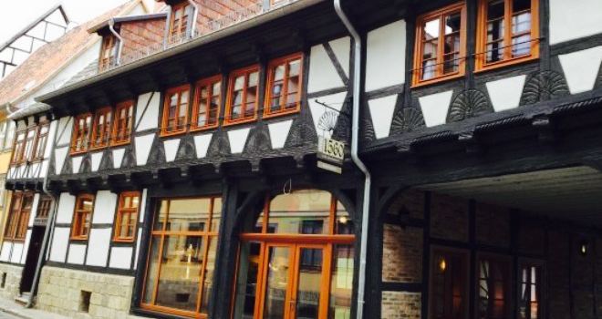 Anno 1560 Apartments & Restaurant