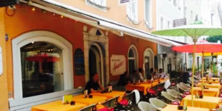 Amadeo - Cafe Bar Bistro