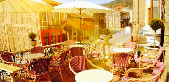"Provence" Cafe