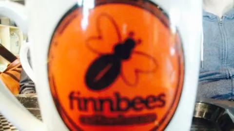 Finnbees Coffee House & Juice Bar in Bray