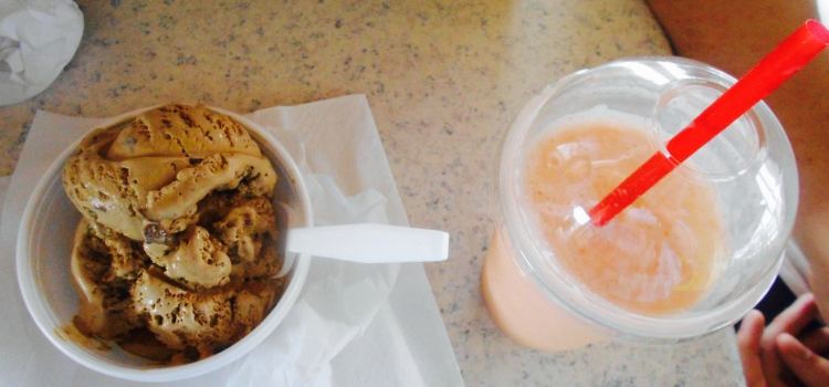 Scoop's Ice Cream Parlor