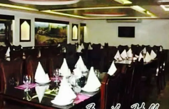 Royal Taj Restaurant