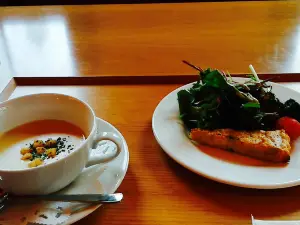 Adoria Kitademaru Cafe