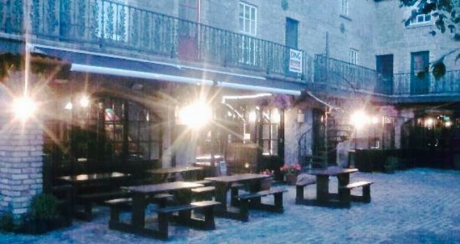 Dillons Bar & Restaurant