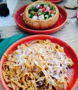 Manolis Tavern