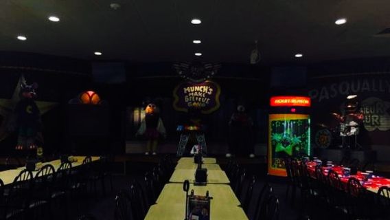 Chuck E. Cheese