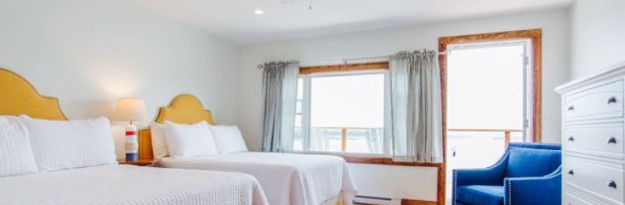 The Deck Bar & Grill