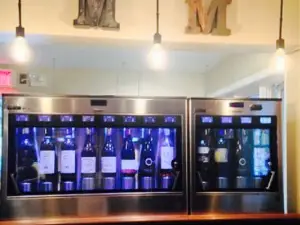 Le loft. Bar A Vin Et Resto