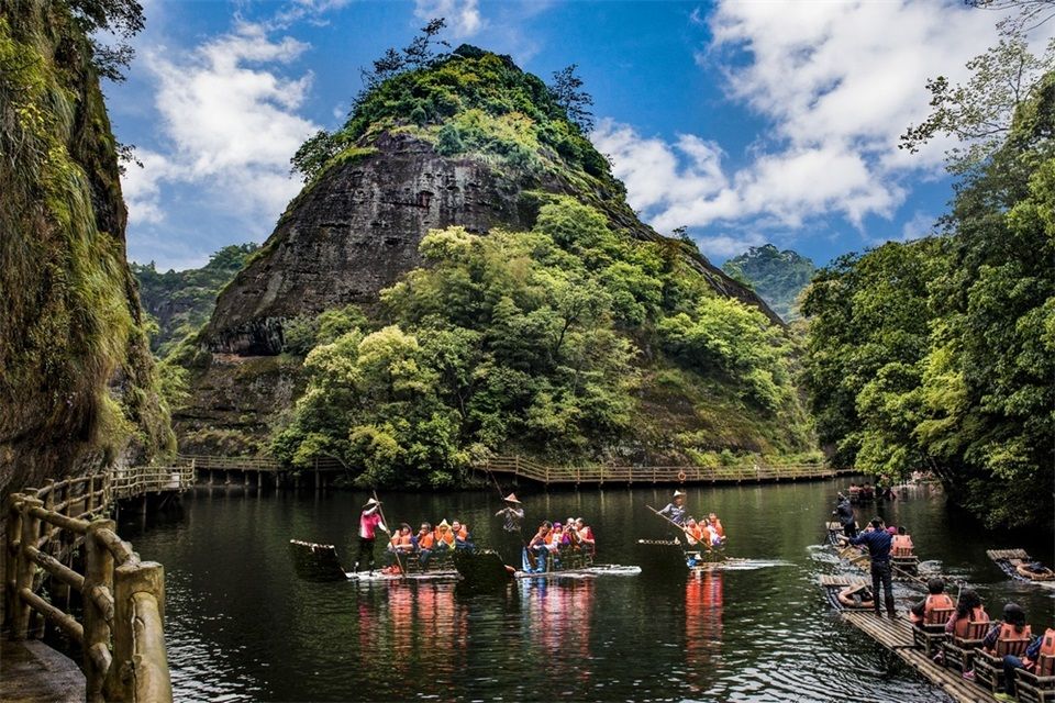 Jiulong Pool