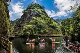 Nine Dragon Pond