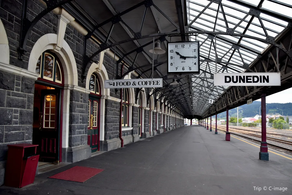 5_Dunedin Railway Station